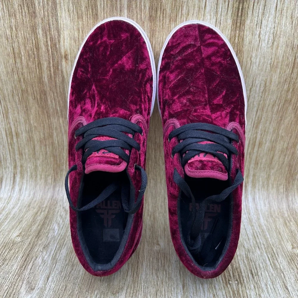 Fallen The Easy Skate Shoes Men's Size 9.5 Burgundy Velvet Low Top Sneakers